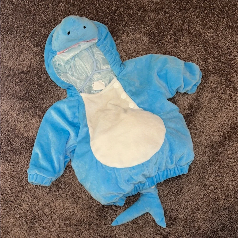 Hyde & Eek baby blue shark costume 6-12m